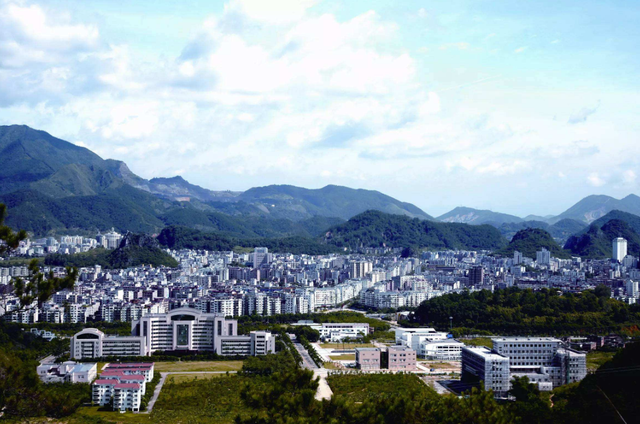 云浮属于粤西吗，云浮属于粤西吗还是广西（为何却被划分为粤北城市）