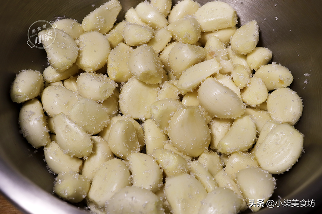 腌正宗腊八蒜方法，腊八蒜怎么腌法（教你腌腊八蒜正确做法）