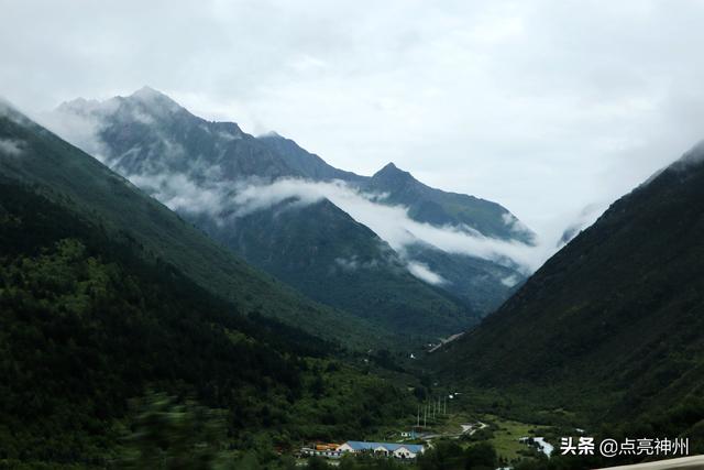 折多山海拔高度是多少米，康定机场海拔多少米（你将翻越的318第一关——折多山是什么样子）