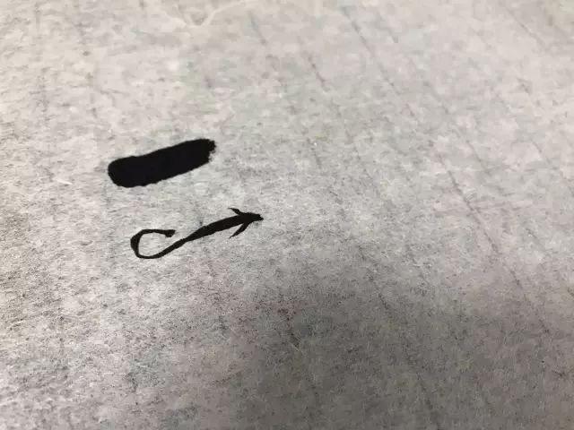 初学者怎样练毛笔字 教你写出好看的书法，初学者怎样练毛笔字（初练毛笔字，究竟如何开始写）