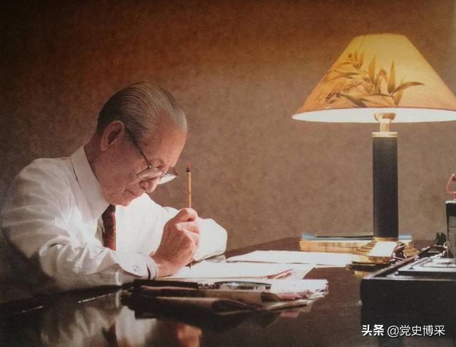 名人的读书雅事雅号，名人书斋雅号（赵朴初一首诗险被康生处心构陷）