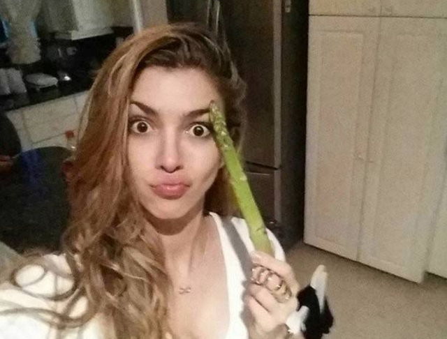 男生大肚子马上要生了，自己怀孕大肚子快生了是什么意思（哥伦比亚女模特的老公怀孕8个月即将生产）