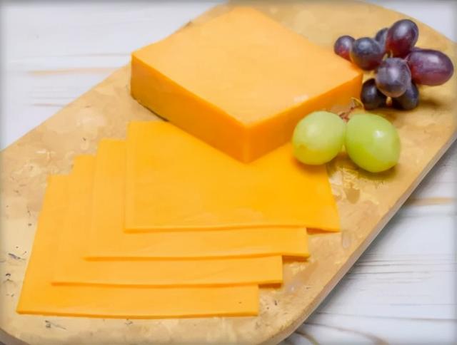 奶酪的营养价值及功效，奶酪棒的营养价值及功效（但选错是添加剂集中营）