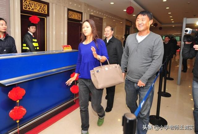 李娜网球个人资料，李娜个人资料（38岁的网球女神李娜）