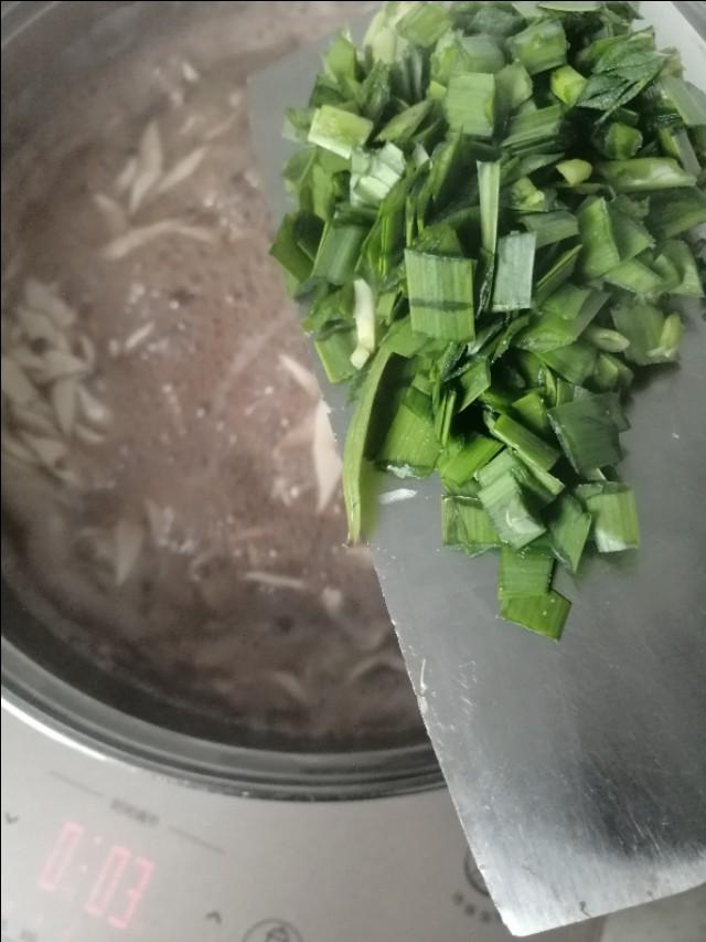 面旗子怎么做好吃，可以咥三大碗的山村美食扁豆面旗子