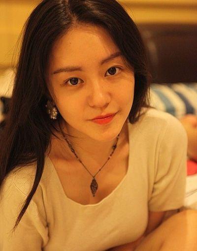 撒贝宁校花女友，撒贝宁老婆多大年龄（四个前女友全是女神级别）