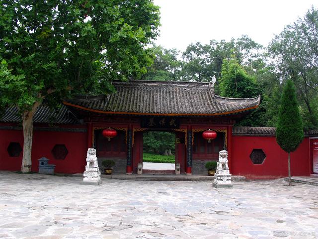 历史上诸葛亮的成就有哪些，诸葛亮的重要成就是什么（诸葛亮一生的伟大成就其实主要基于这八个字）