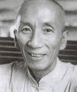 叶问真实历史简介（李小龙拜他为师，52岁开宗立派）