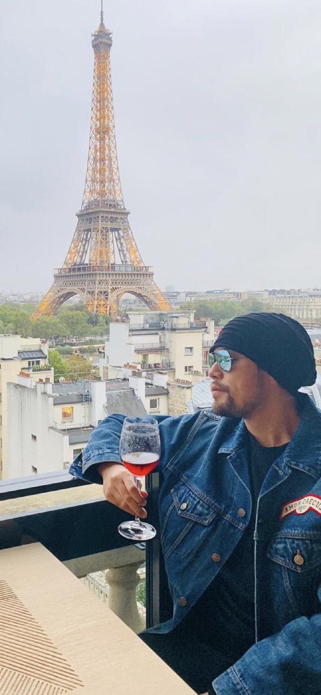 周杰伦高清图片，周杰伦照片（周杰伦高清壁纸：我不曾等雨停）