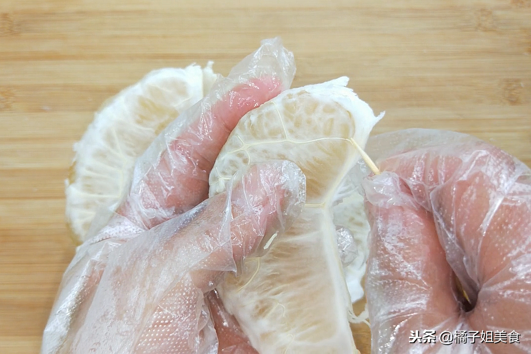 圖片[7]-柚子剝皮新方法 一招就能把柚子剝的干干凈凈-起舞食譜網