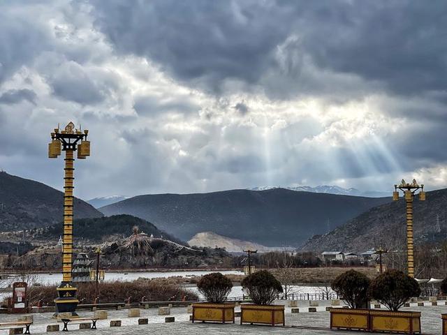 云南旅游必去的景点，云南旅游必去的景点玉龙雪山（私藏在云南值得一去的八个地方）