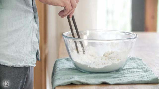 没有糯米粉可以用什么代替，糯米粉可以用什么来代替（更易于小朋友消化吸收）