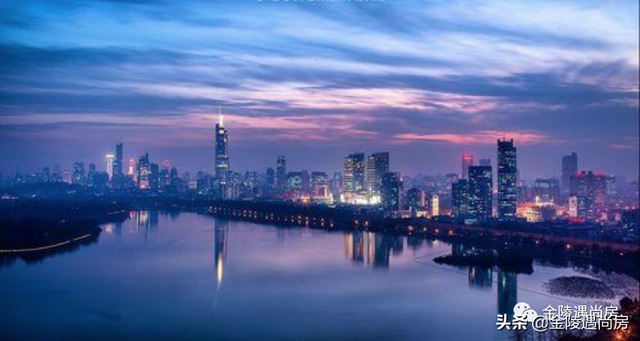 危楼高百尺的危是什么意思，危楼高百尺的“危”（李白眼中的小高层即“危楼”）