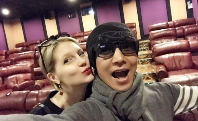 白色恋人是什么意思，白色恋爱什么意思（14对明星秀恩爱）