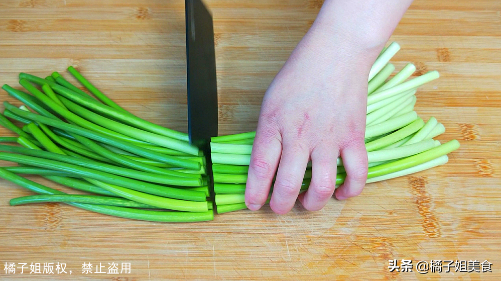 圖片[4]-【手撕蒜苔】做法步驟圖 簡單美味 好吃下飯不油膩-起舞食譜網(wǎng)