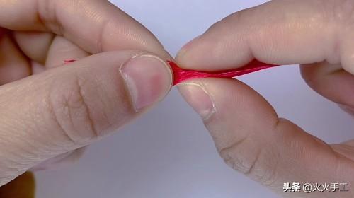 红梅花的寓意是什么，红梅花代表什么象征意义（而我用枯树枝和纸做了一枝梅花）