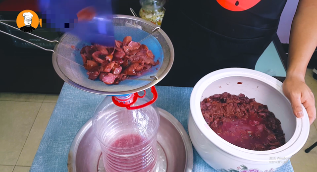 自酿葡萄酒的方法步骤，自己酿葡萄酒的方法步骤（老刘教你在家做）