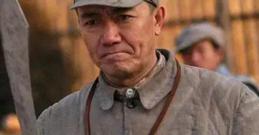  殚精竭虑是什么意思，殚精竭虑的意思是什么（做领导者必备的一个重要素质是什么） 