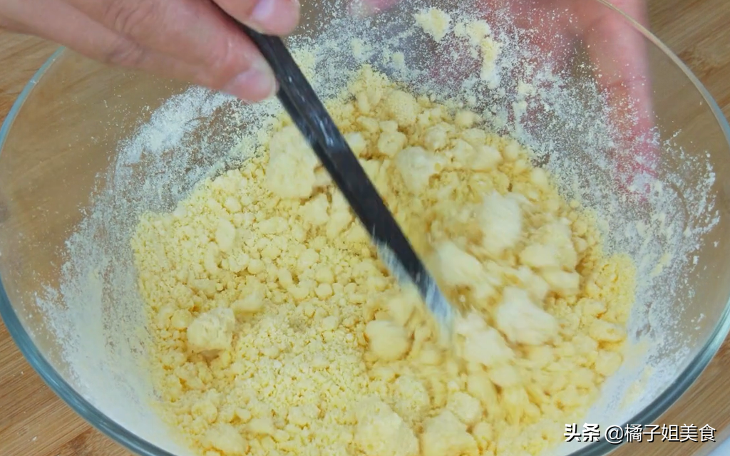 圖片[2]-懶人版美食玉米面饅頭配辣椒糊做法  省時(shí)又省力 好吃下飯還過-起舞食譜網(wǎng)