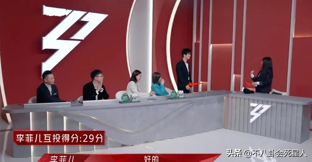 angelababy邓伦，邓伦ANGELABABY实锤了吗（邓伦偷看金晨引起争议）