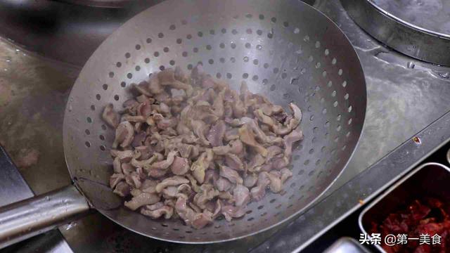 干豆角要泡多久，干豆角如何泡发（大厨教你做一道干豆角超级镇）
