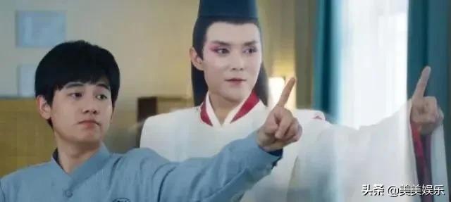 娄艺潇成内地王心凌?和薛之谦、陈翔都谈过,情史比事业精彩