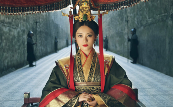 小琉璃是谁演的，琉璃小时候是谁演的（周冬雨驾驭不了“仙界美人”就算了）