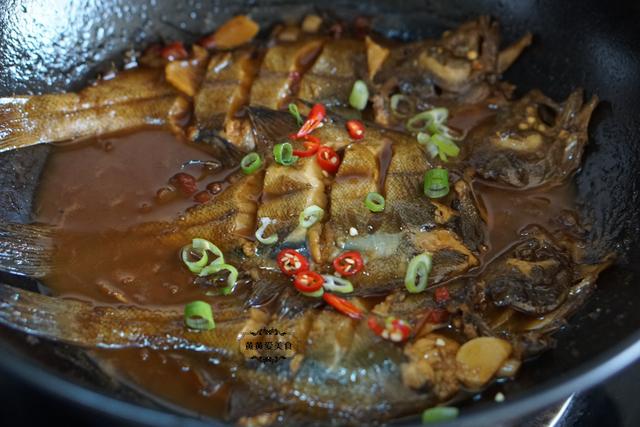 正宗馋嘴鱼的做法，正宗馋嘴鱼的做法和配料（胶东人最爱的红烧鱼做法）