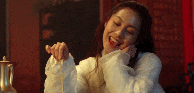 面包会有的是什么意思，面包会有的面包指的是什么意思（男友发了张空心的面包）