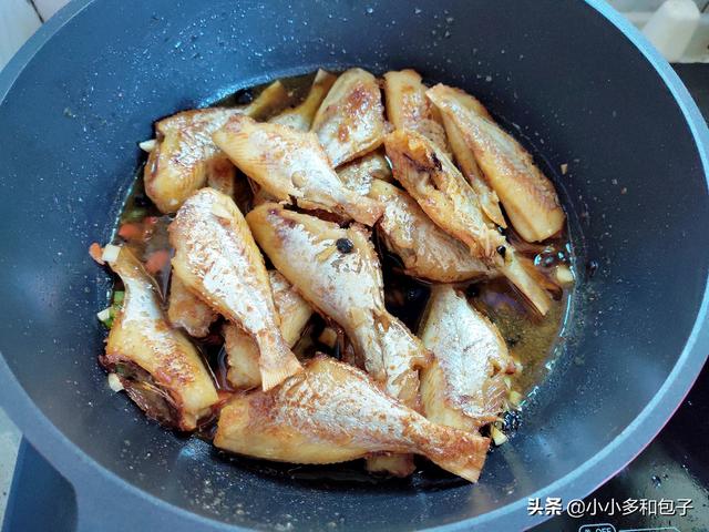 剥皮鱼怎么做才好吃，大剥皮鱼的家常做法（这样烧剥皮鱼干）