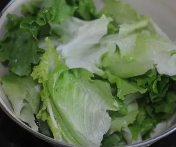 图片[2]-【耗油蒜泥生菜】做法步骤图  百吃不厌 零厨艺也能做出好味道-起舞食谱网