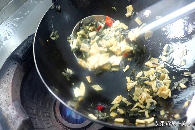 梅菜扣肉蒸多长时间，梅菜扣肉是婚宴席上地位相当高的一道菜