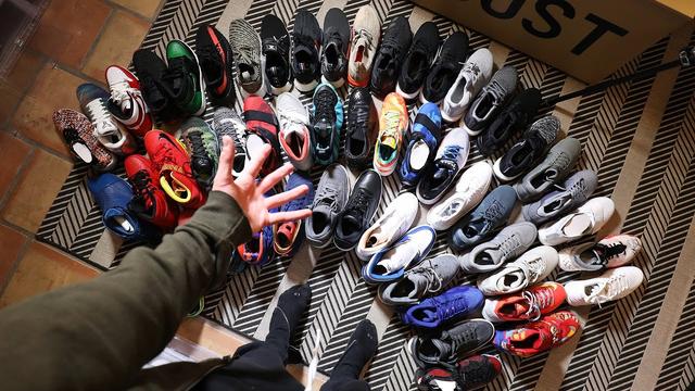 莆田的亚瑟士和正品区别，莆田鞋和正品的区别是什么（揭秘鞋厂低成本鞋去向）