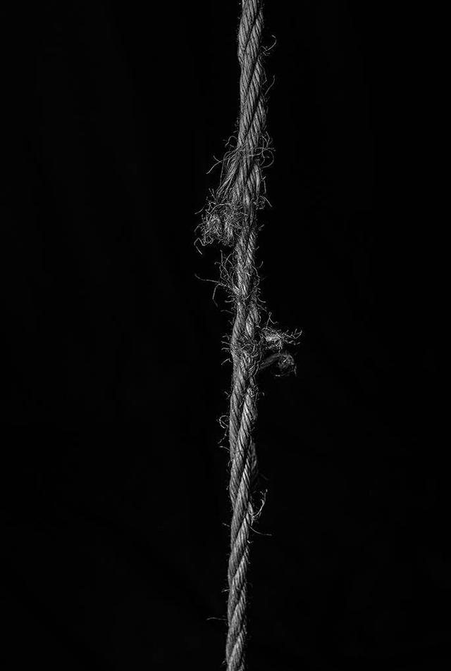 自残女孩，微信头像，自残女孩（当绳缚成为一种艺术表达）