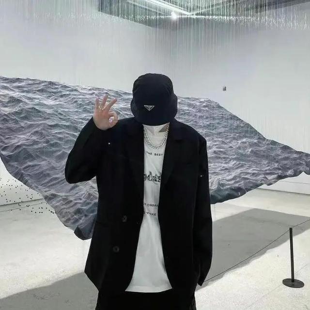 高级感男生头像，高级感男头（微信头像//充满高级感的小众男头头像）