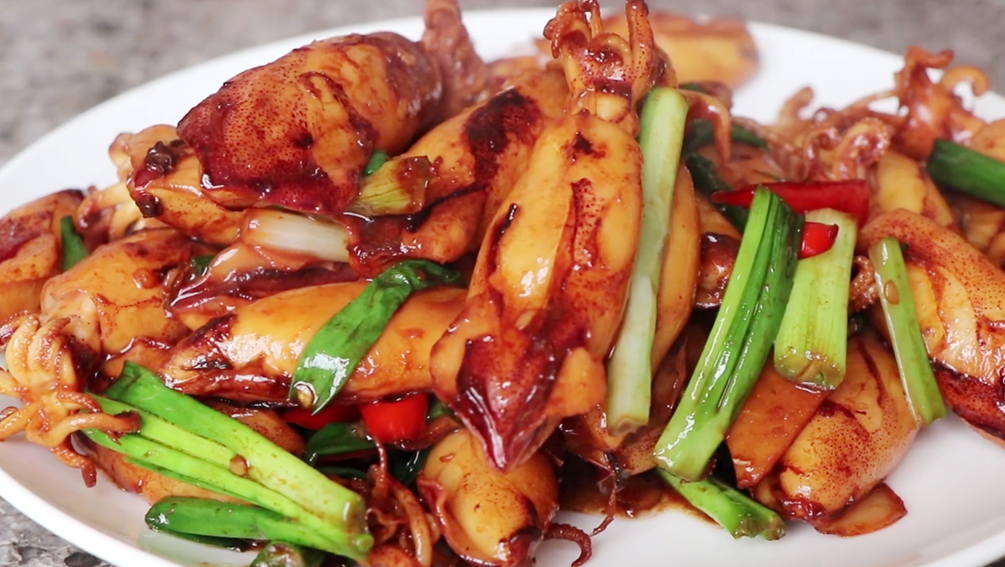 【香辣鱿鱼仔】做法步骤图 里面脆嫩 味道一点不输大饭店-起舞食谱网