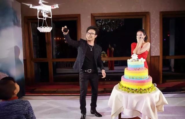 范冰冰的钻戒是多少克拉的,郭碧婷5克拉钻戒是碎钻 范冰冰的钻戒是多少克拉的,郭碧婷5克拉钻戒是碎钻