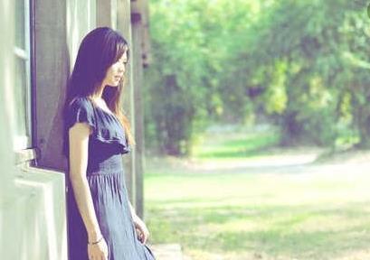 离婚了给前妻发信息不回，离婚了怎么给前妻发信息（那个不回微信的人）