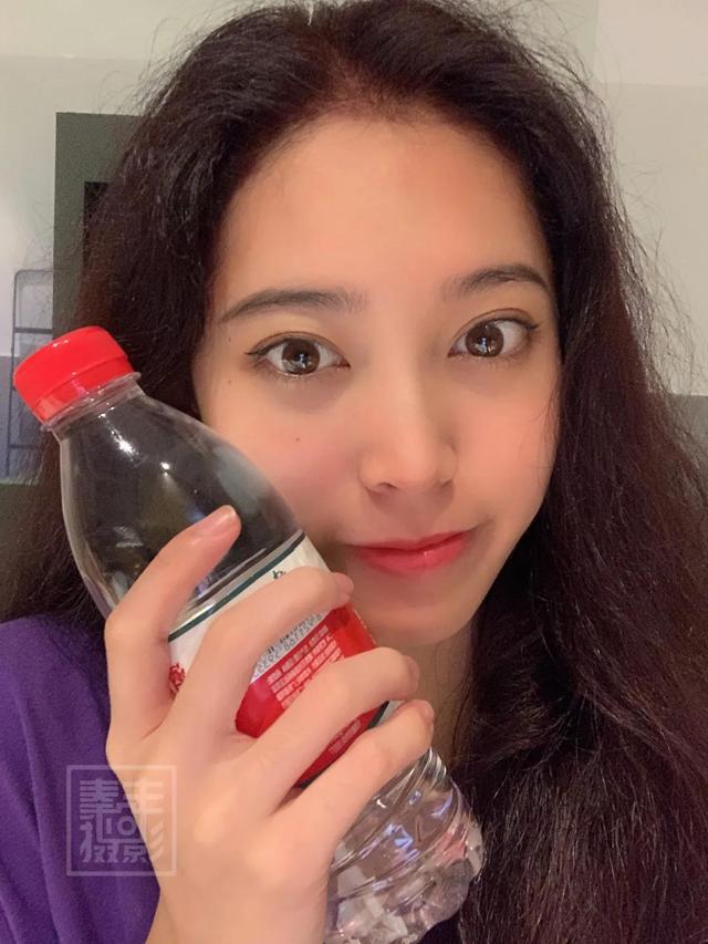 男士拍照技巧，21种男士经典拍照姿势（这12个自拍技巧，越拍越上镜）