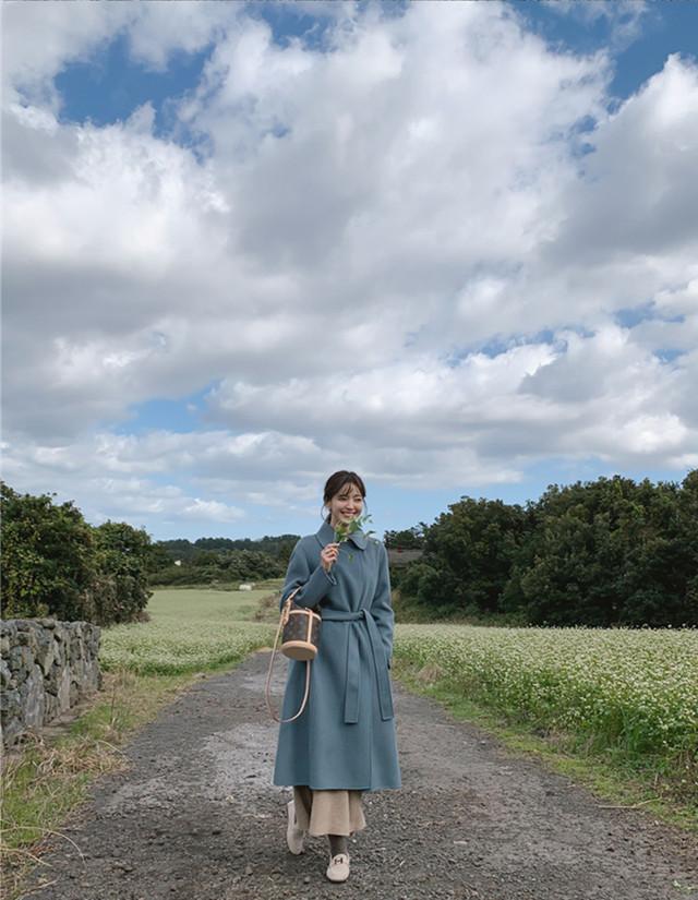 雾霾蓝搭配什么颜色好看，雾霾蓝搭配什么颜色好看装修（雾霾蓝+这5种颜色）