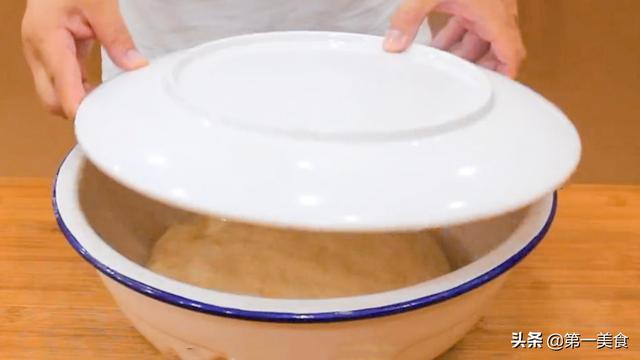 炸油条的做法和配方（早餐师傅商业级炸油条配方和秘诀在这）