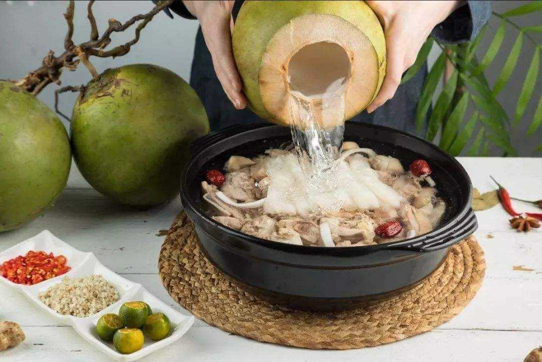 【自制椰子鸡】做法步骤图  感受舌尖上的海南风味-起舞食谱网