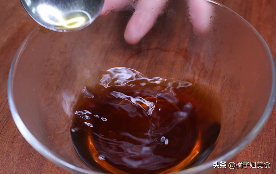 圖片[4]-夏日清涼解暑：白涼粉4步零失敗做法，水果+紅糖+芝麻，口感-起舞食譜網