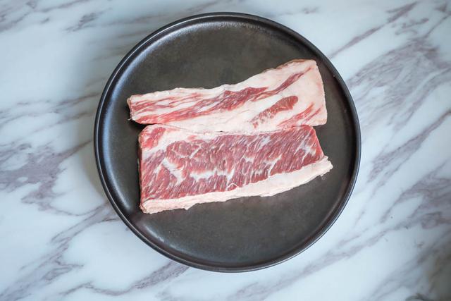 牛排要解冻再煎吗，买的冻牛排煎之前要解冻吗（好食材都被浪费了）