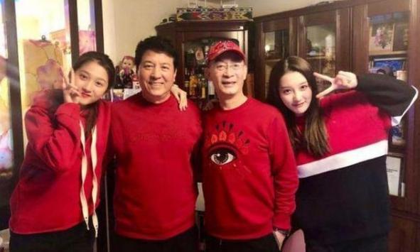 六小龄童女儿29岁还未嫁人，照片晒出后，网友：这谁敢娶？