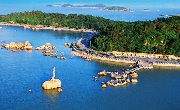 “浪漫之城”珠海的情侣路大家都知道吧！为什么叫情侣路呢？