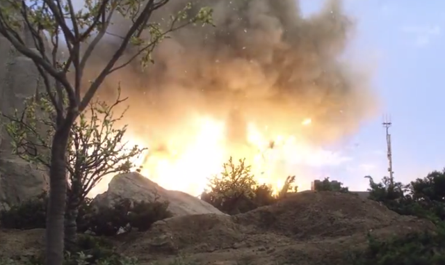 奥特曼搞笑图片，芯儿  沙雕搞笑奥特曼表情包，微信头像（《泽塔奥特曼》最新话有趣场景盘点）