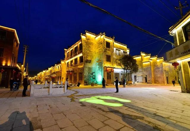 宏村在哪里，安徽宏村在哪里（宏村、西递等旅游景区恢复开放）