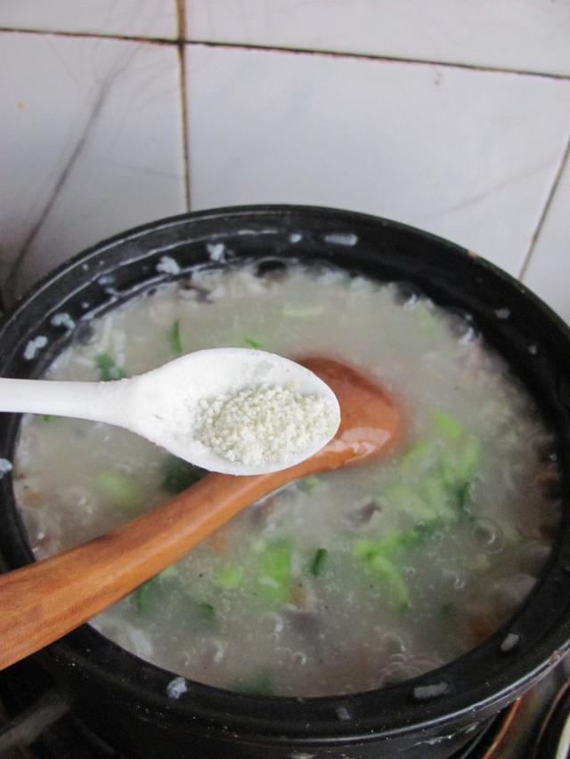 瘦肉粥怎么做好吃又营养丰富，瘦肉粥怎么做好吃又开胃（蔬菜瘦肉粥这样做简单、营养又暖胃）