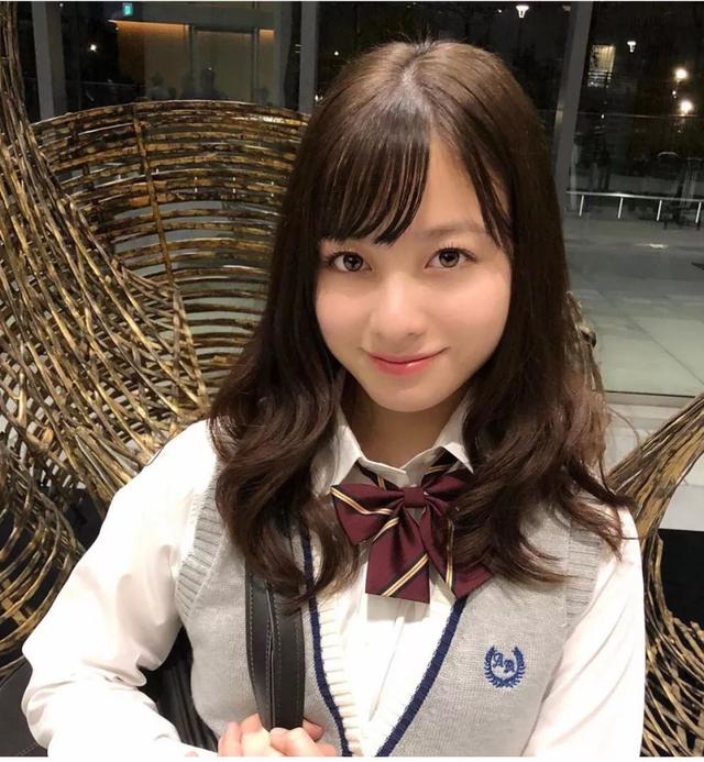 亚洲女生纯情脸，欧美女生性感身材，亚洲魔性笑容（你是高级脸还是纯情脸图片）